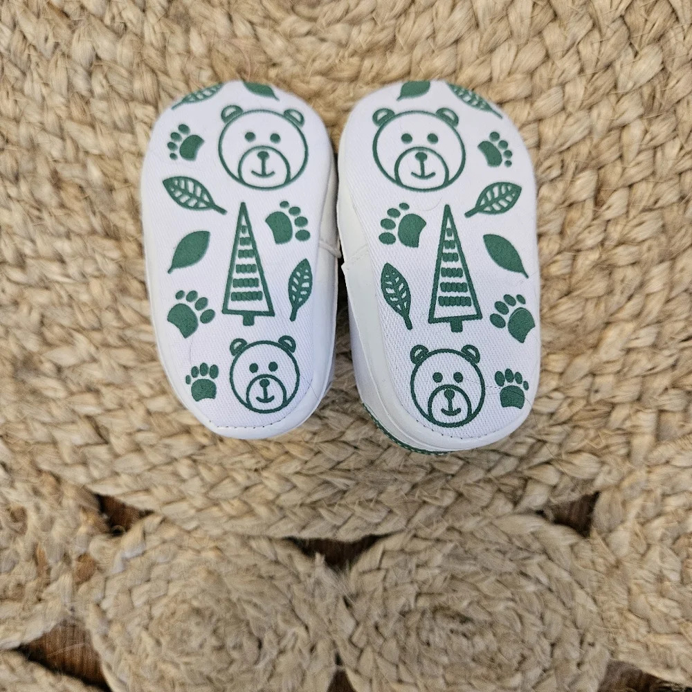 Stylish Kids Shoes Set - White and Brown 3 Pair Size 2 Infant (11)